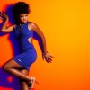Erika Januza de Azul Klein