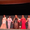 Mulheres Que Já Passaram Por Tratamento de Câncer de Mama Participaram de um Desfile