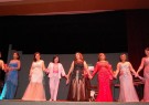 Mulheres Que Já Passaram Por Tratamento de Câncer de Mama Participaram de um Desfile